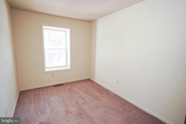 Building Photo - 738 Hemlock St