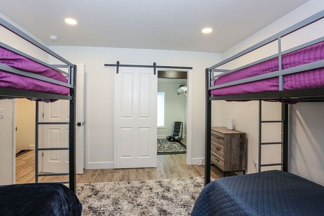 Building Photo - 6 month lease! Updated Baldy Breckenridge Townhome! Dogs negotiable!