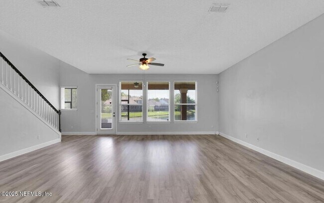 Building Photo - 4431 Vista Point Ln