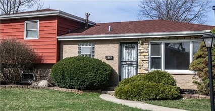 Building Photo - 16450 Roy St