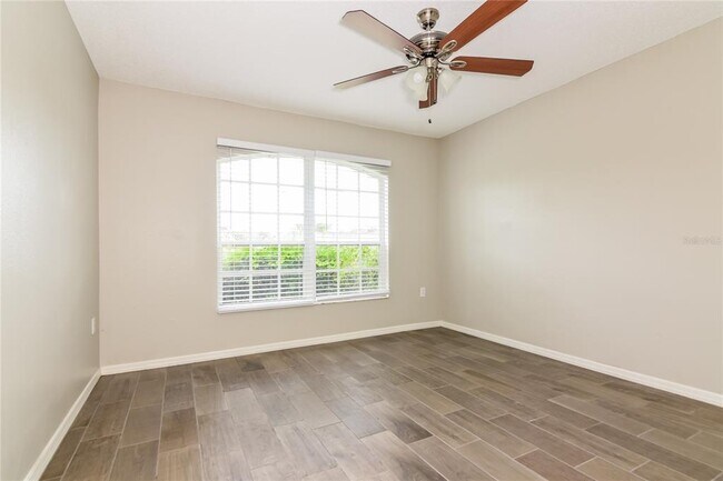 Building Photo - 8024 Ridgeglen Cir W