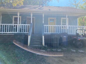 Building Photo - 1 bd duplex