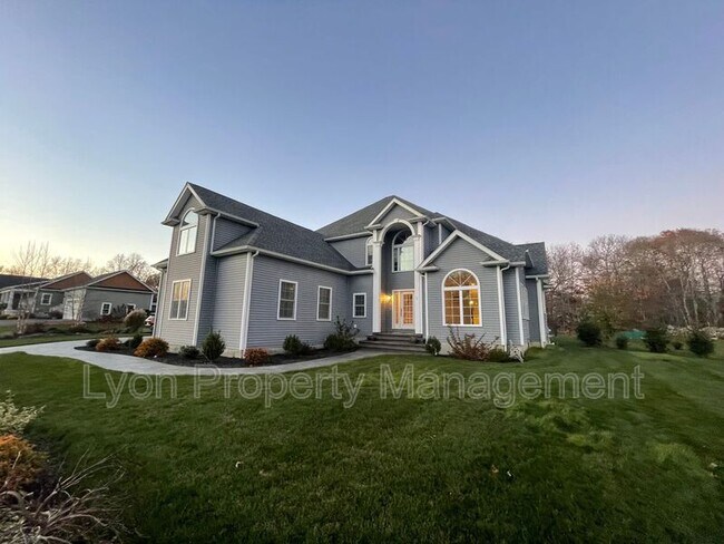 Building Photo - 5 Kyle's Ct