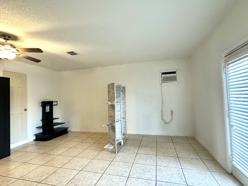 Building Photo - 2633 Ginger Mill Blvd