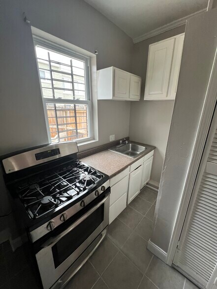 Building Photo - 45 Todd Pl NE