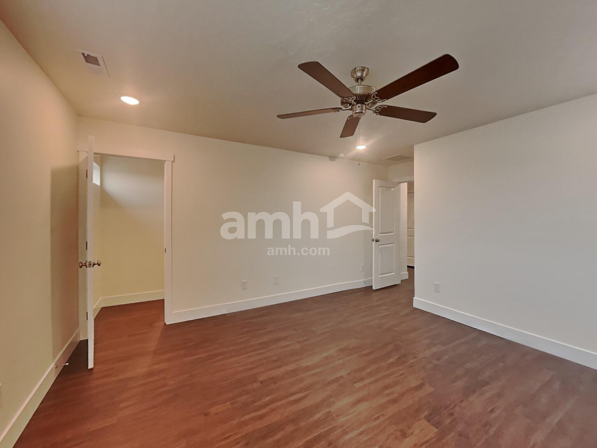 Building Photo - 1465 N Alderleaf Rd