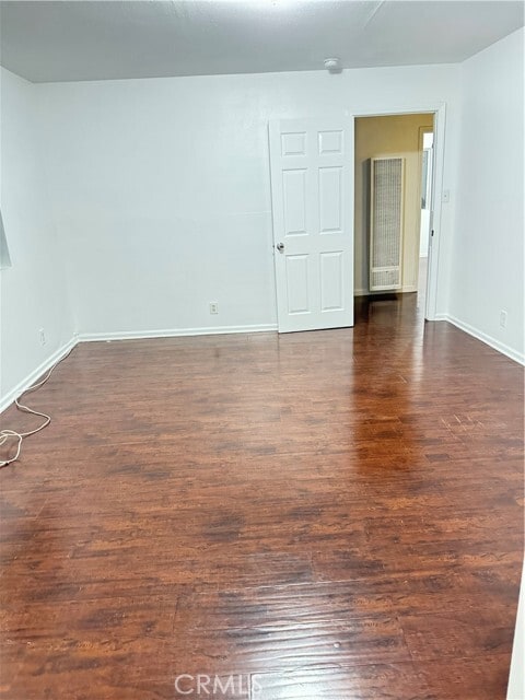 Building Photo - 822 E 87th Pl