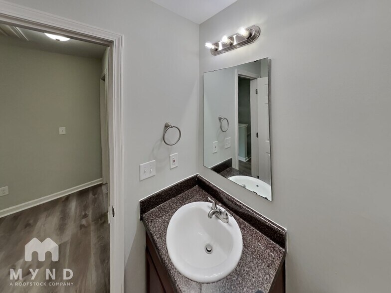 Building Photo - 6108 Fazenda Drive