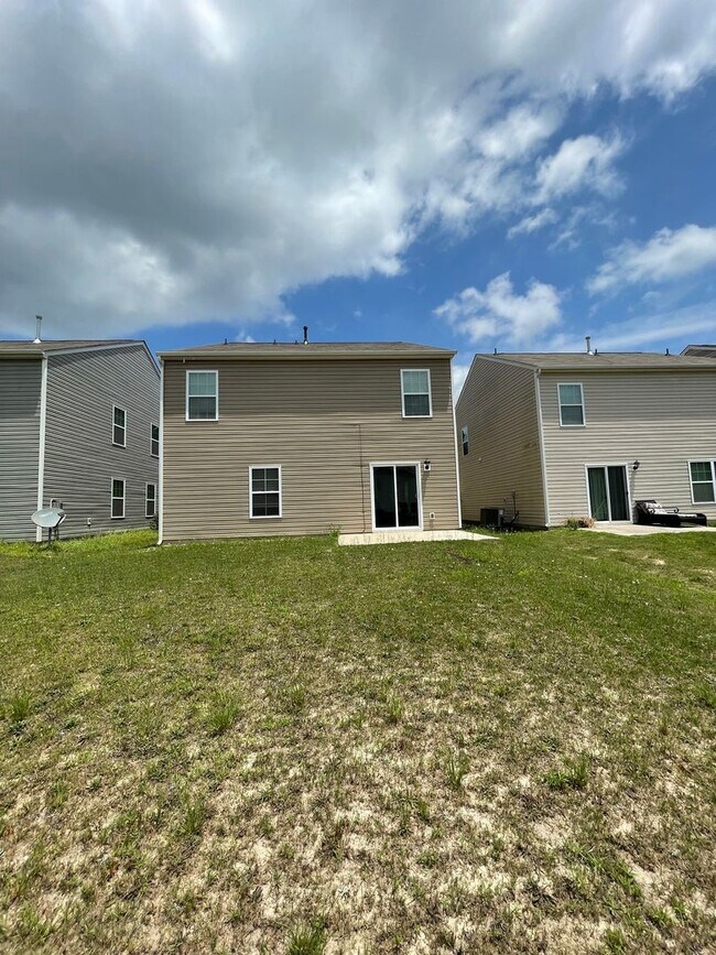 Building Photo - Complimentary Rent for a July ONLY Move in...