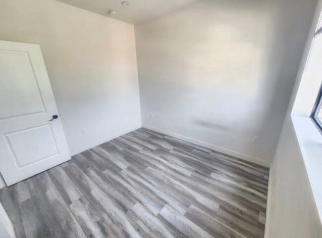 Building Photo - 6824 Ben Ave