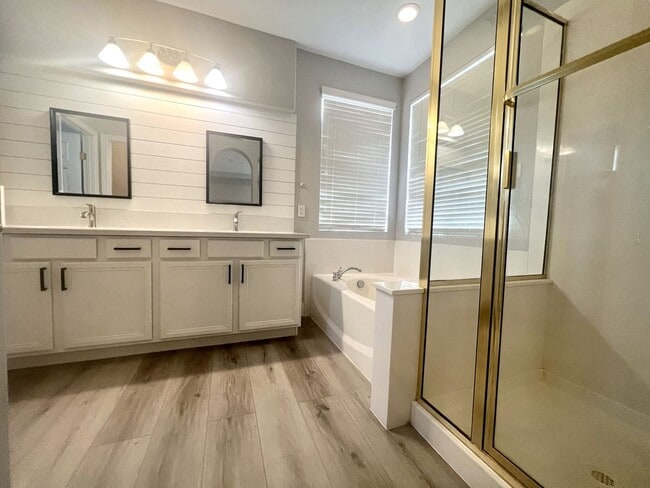 Building Photo - Single family home in Solano at the Vistas