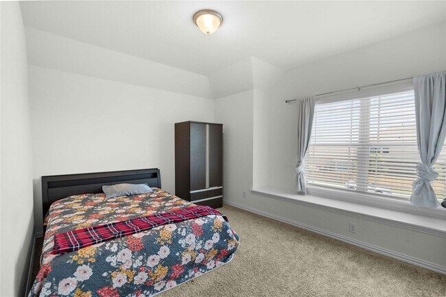 Building Photo - 6533 Leonardo Cove