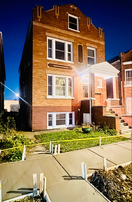 Building Photo - 5527 W 24th Pl