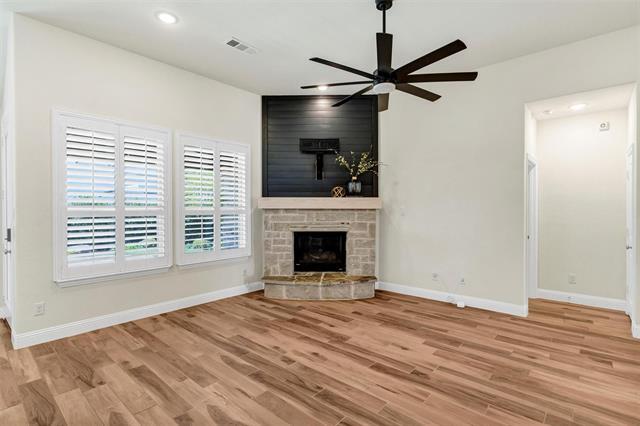 Building Photo - 1928 Crested Ridge Rd