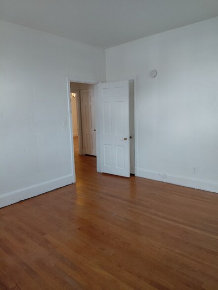 Building Photo - 3508 Grantley Rd