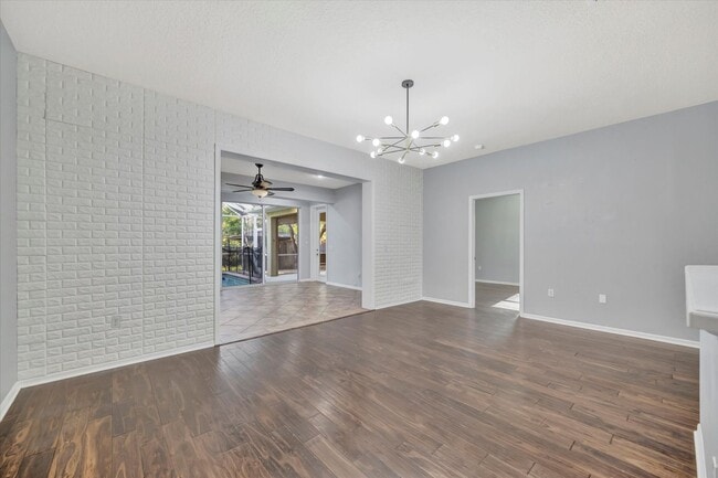 Building Photo - Beautiful 4 bed/ 2.5 bath Rental ~ Sarasota