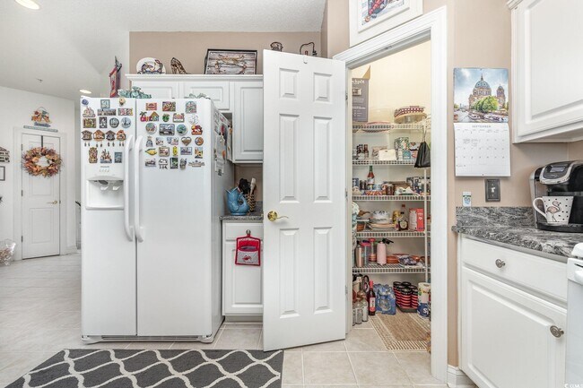 Building Photo - 5056 Glenbrook Dr