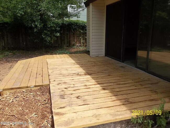 Building Photo - 8072 Kilwinning Ln