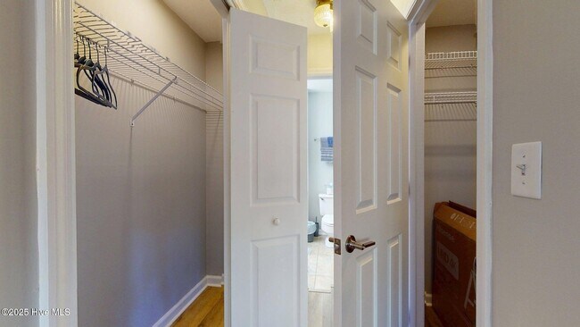 Building Photo - 704 Dover St