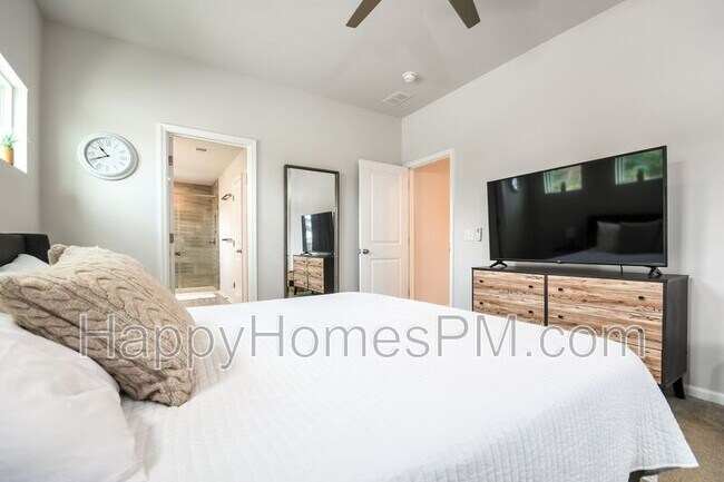 Building Photo - 4571 Summey Street