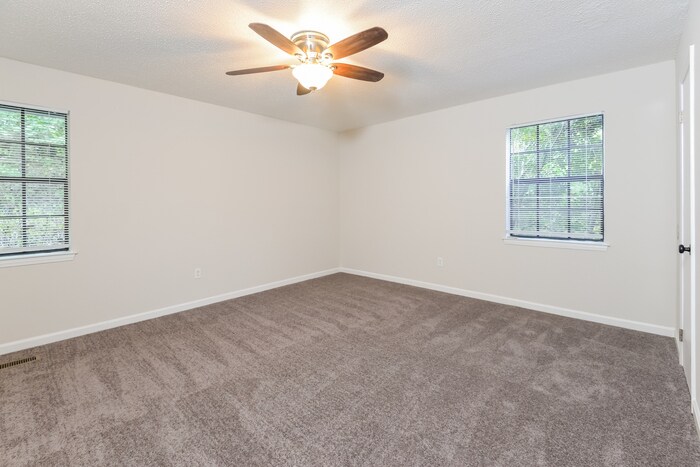 Building Photo - 5553 San Marcos Dr