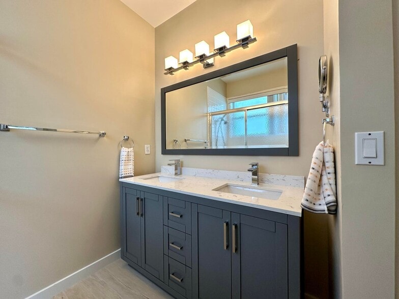 Building Photo - 5791 Island Reach Ln