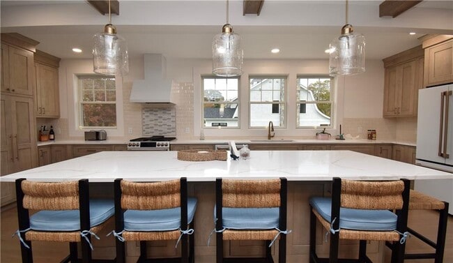 Building Photo - 5 Phil's Path