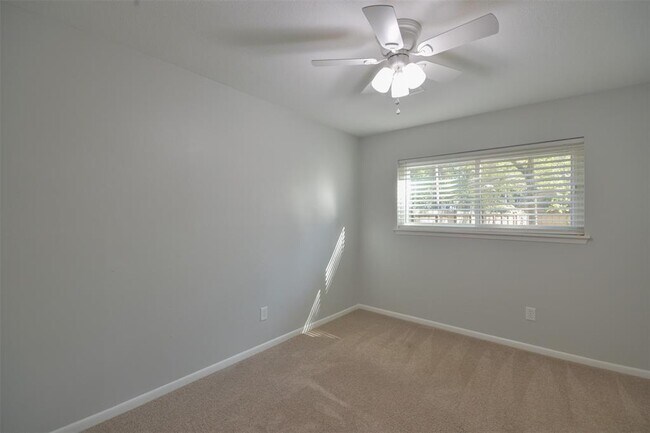 Building Photo - 1420 Sweet Gum Ln