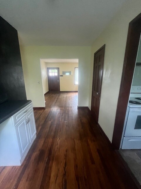 dining area - 1604 N New York Ave