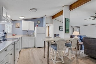 Building Photo - 220 Ocean Reef Ln