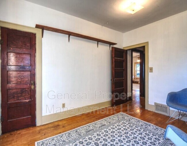 Building Photo - Charming 4 Bedroom, 1 Bathroom Home For Rent
