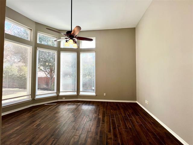 Building Photo - 615 Fallbrook Dr