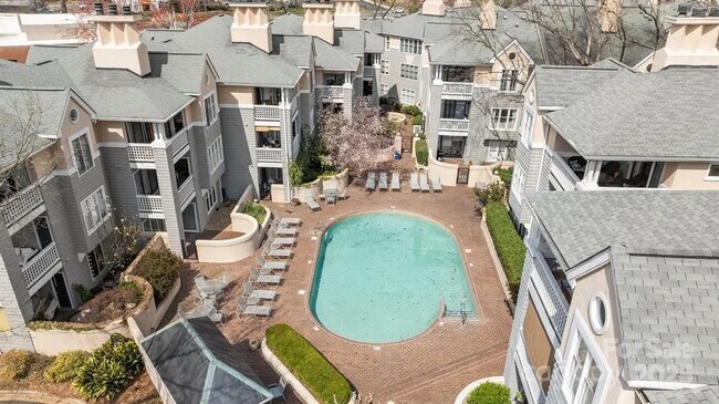 Building Photo - 226 Queens Rd