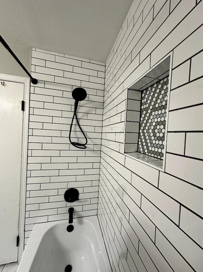 Building Photo - 10235 W 86th Ter