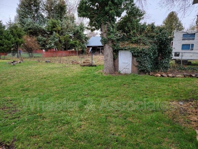 Building Photo - 1071 Sullivan Dr