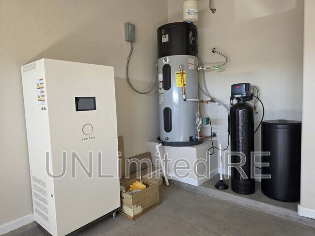 Building Photo - 308 Spirit Cir