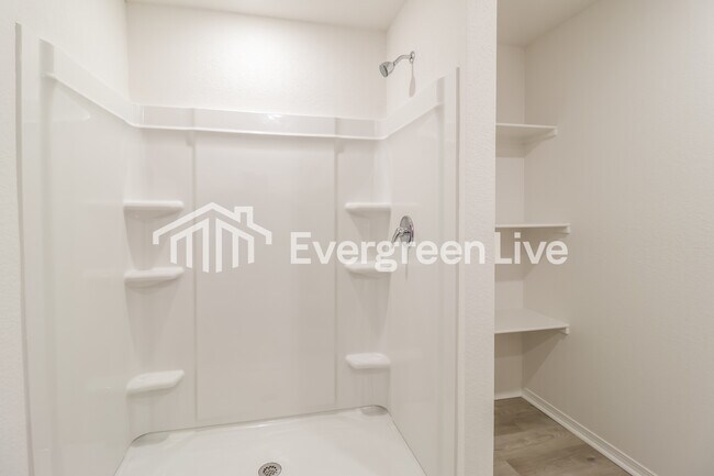 Building Photo - 33 Sourdough Crk Ln