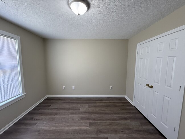 Building Photo - 1081 Micha Way