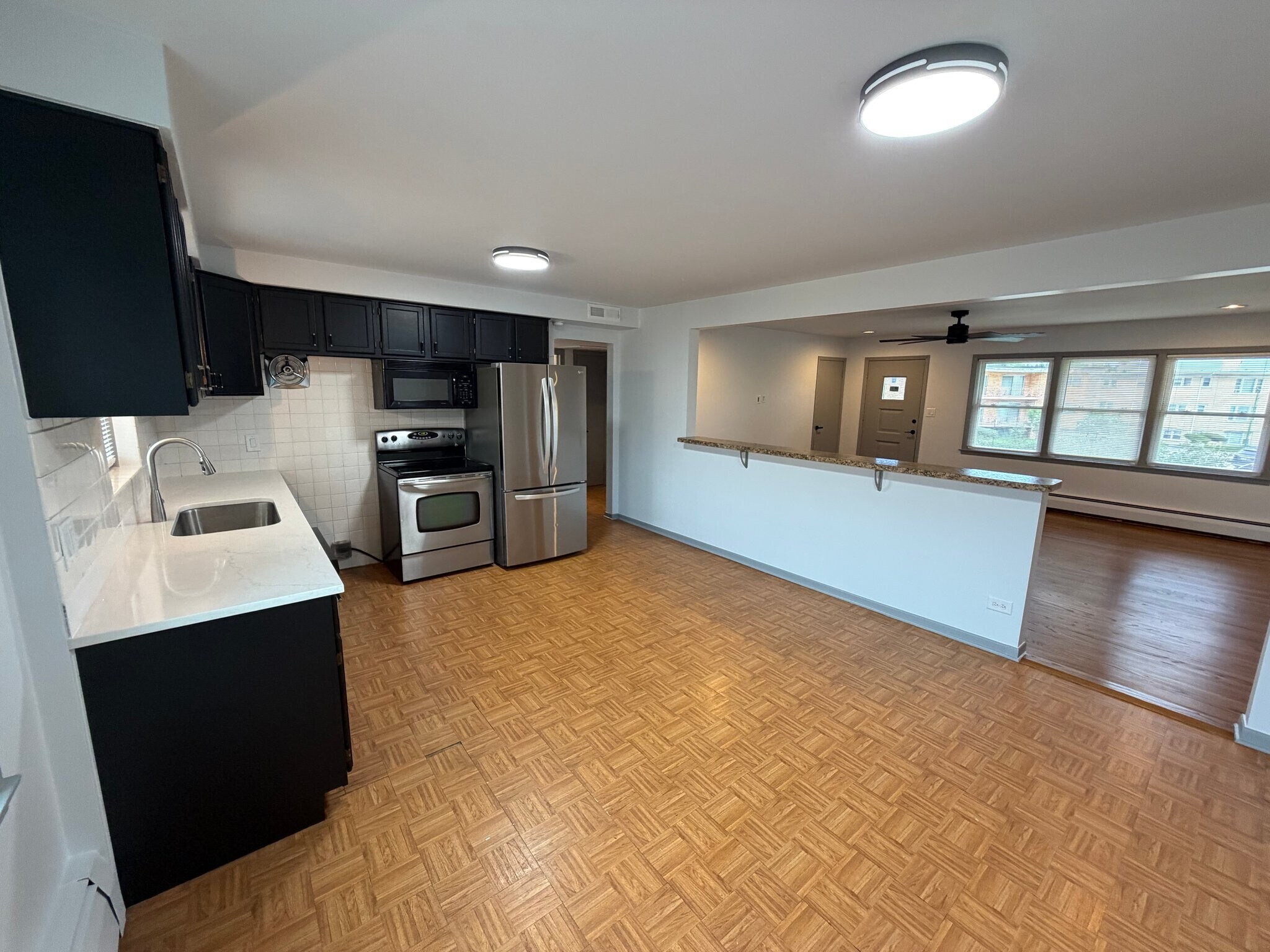 Building Photo - 5916 N Odell Ave