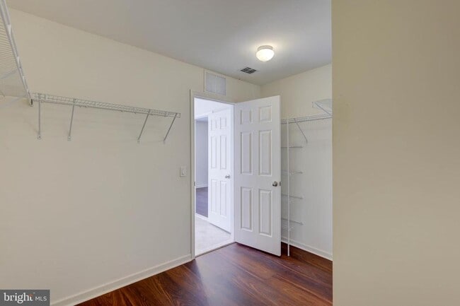 Building Photo - 101 Pearce Ln