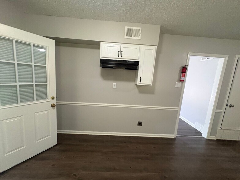 Building Photo - 5087 Blacksmith Dr