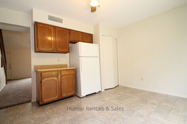 Building Photo - Two-Story Dream!