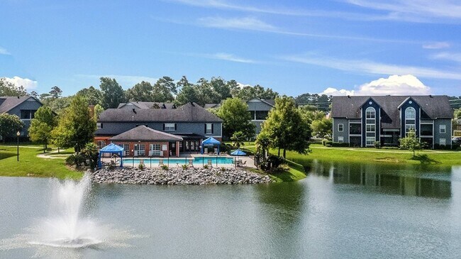Building Photo - 3400 Pelican Pointe Dr
