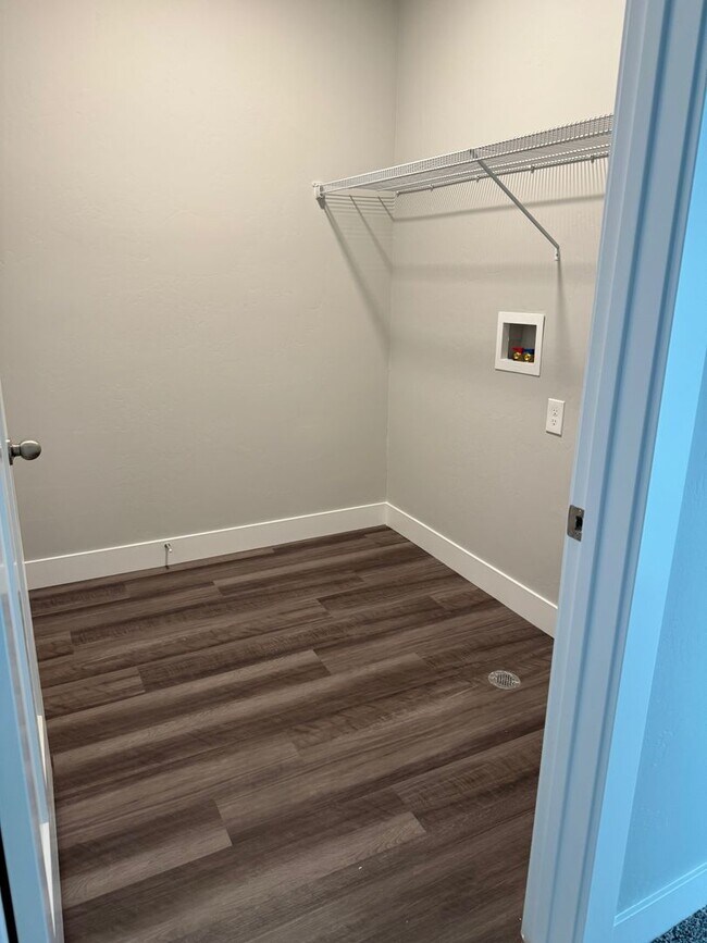 Building Photo - Condo in the Lehi Exchange Community!! 3 bed/2bth 1 car Garage!!!