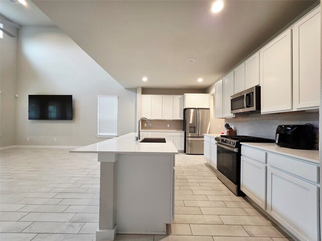 Building Photo - 13022 Mid Stocket Dr