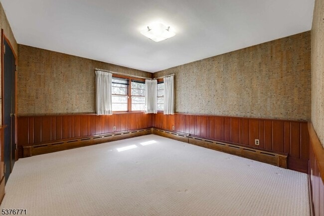 Building Photo - 17 Oxford Dr