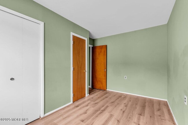 Building Photo - 24 Liberta Dr