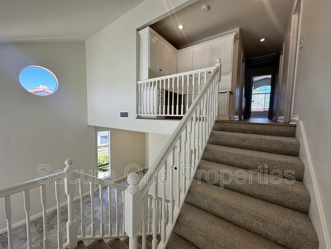 Building Photo - 1740 Amarelle St
