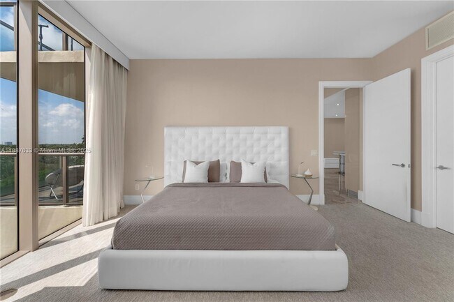 Building Photo - 9705 Collins Ave