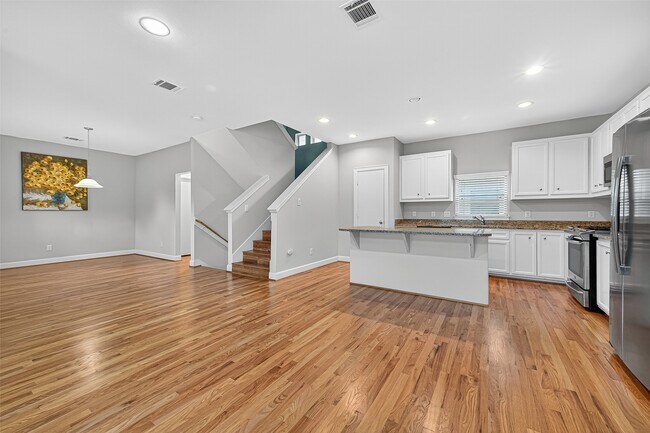 Building Photo - 11510 Main Ash Dr